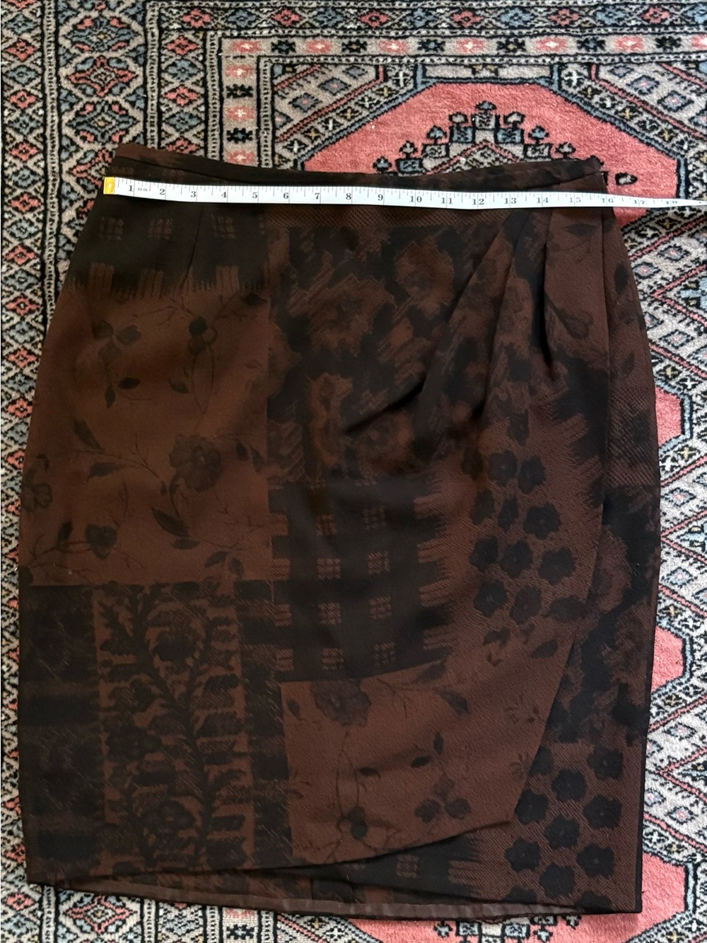 EMANUEL UNGRO. Brown and Black Patchwork Floral Pencil Skirt. Size 8.Back zipper